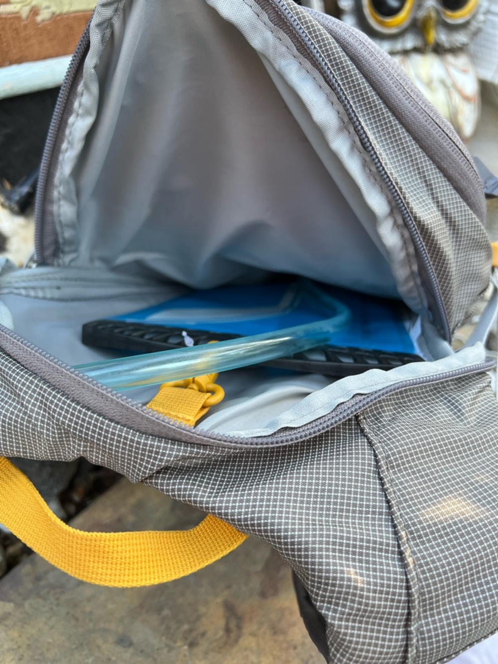 Custom 1 of 1 Bee Patch High Sierra 12L Hydration Backpack with 2L Reservoir. - Picture 10 of 13
